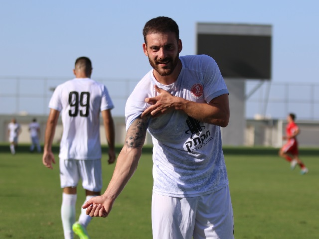 שליפה מהשרוול. הכובש מוסקוביץ' (דאפר מחאמיד)